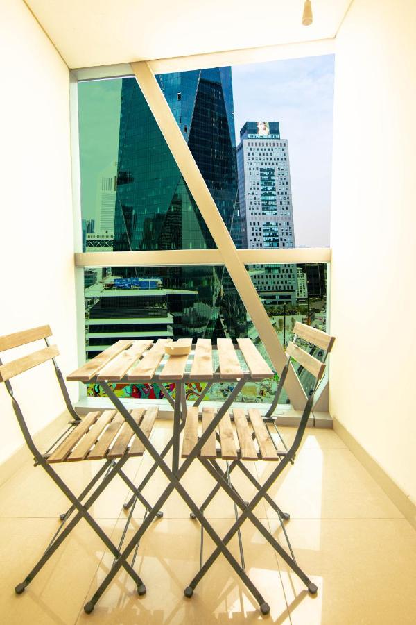 Lux Studio Park Tower Difc Apartment Dubai